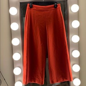 Antonio Melani Orange Capri pants
